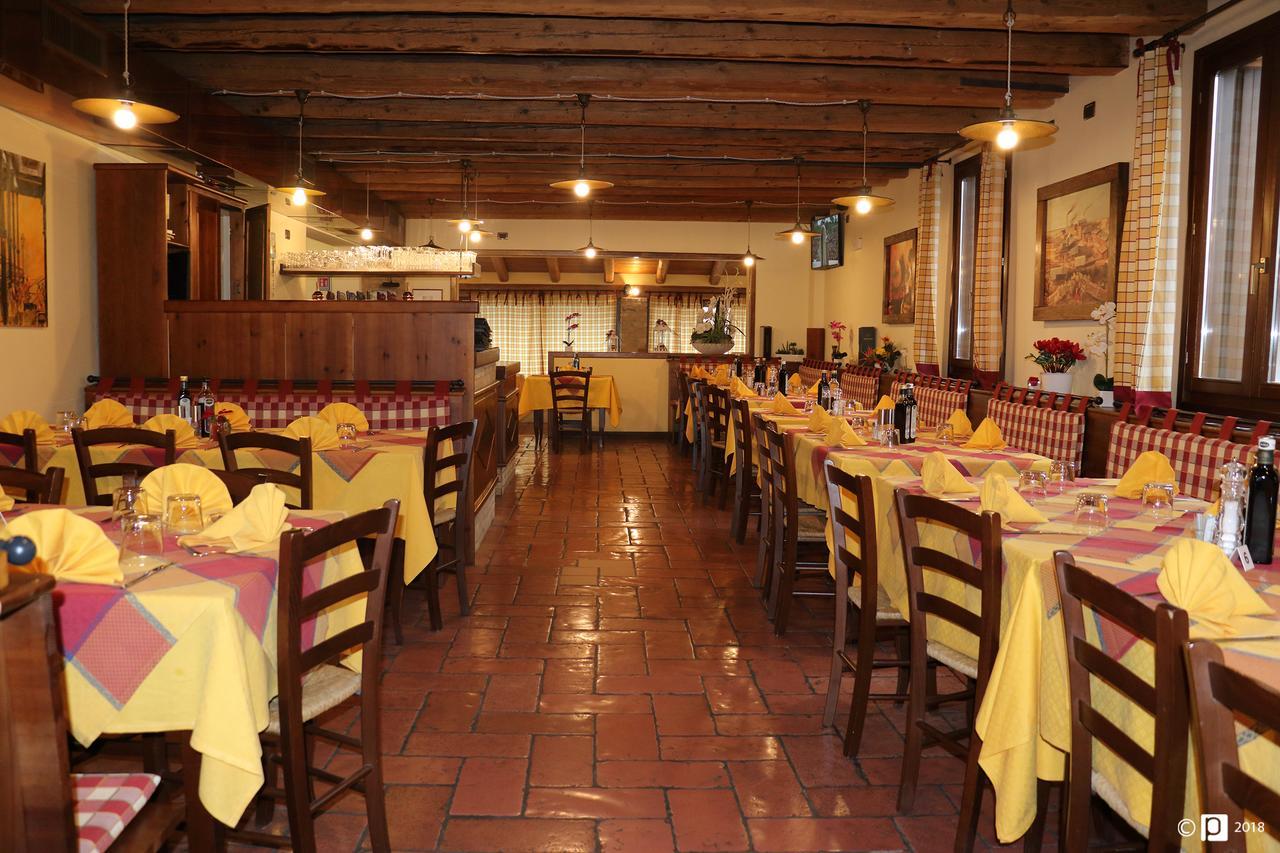 Hotel Ristorante "La Stazione" Cordovado Exterior photo