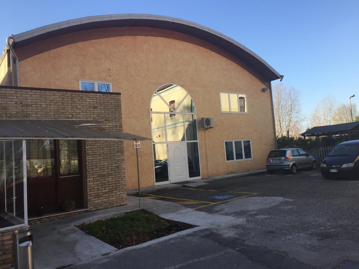 Hotel Ristorante "La Stazione" Cordovado Exterior photo